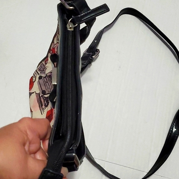 Lulu by Lulu Guinness Fun Graphic London Crossbody Bag - Picture 6 of 9